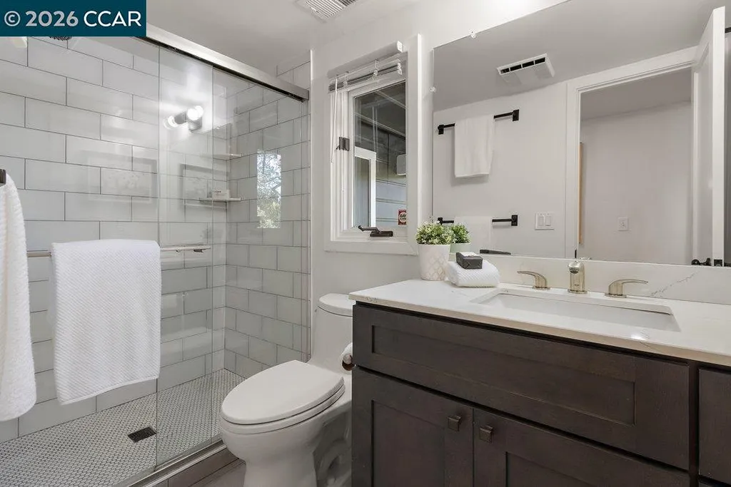 59 El Toyonal Orinda CA 94563