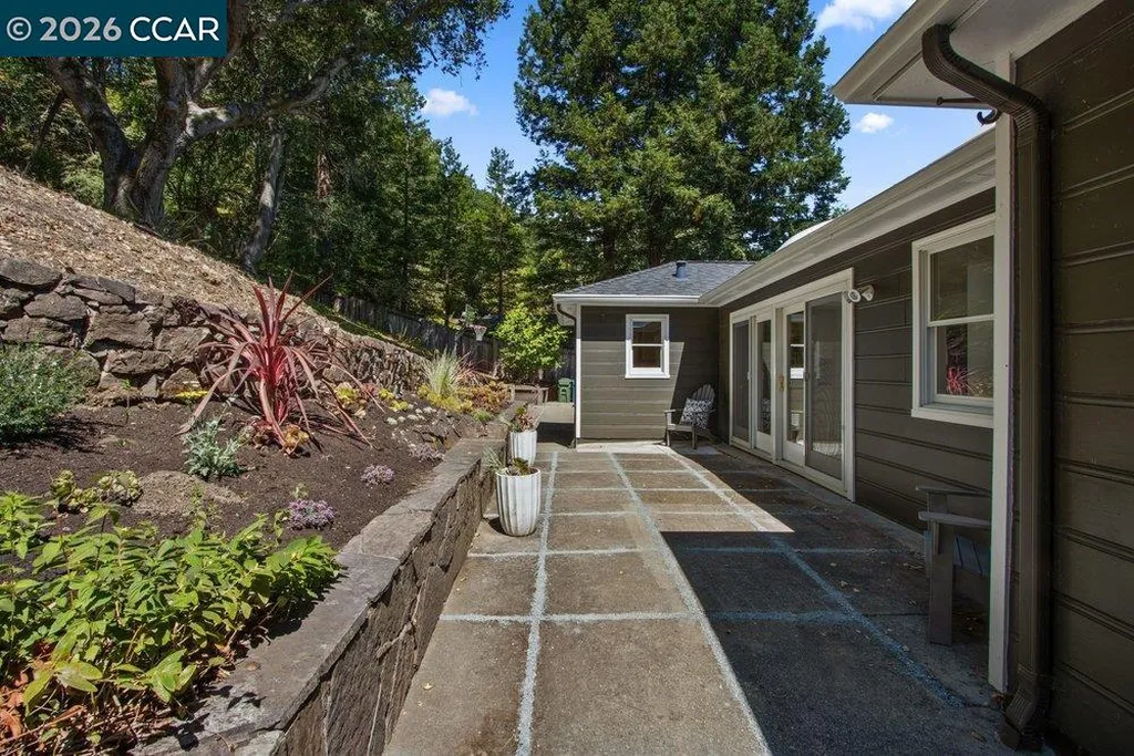 59 El Toyonal Orinda CA 94563
