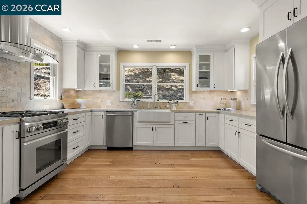 59 El Toyonal Orinda CA 94563