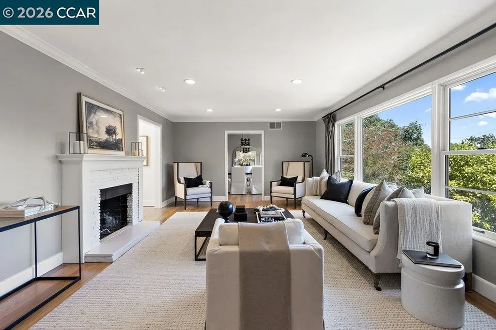 59 El Toyonal Orinda CA 94563