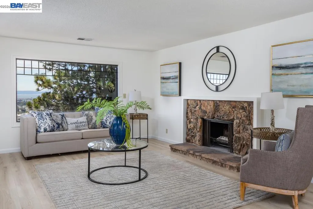 16645 Cowell Street Castro Valley CA 94578