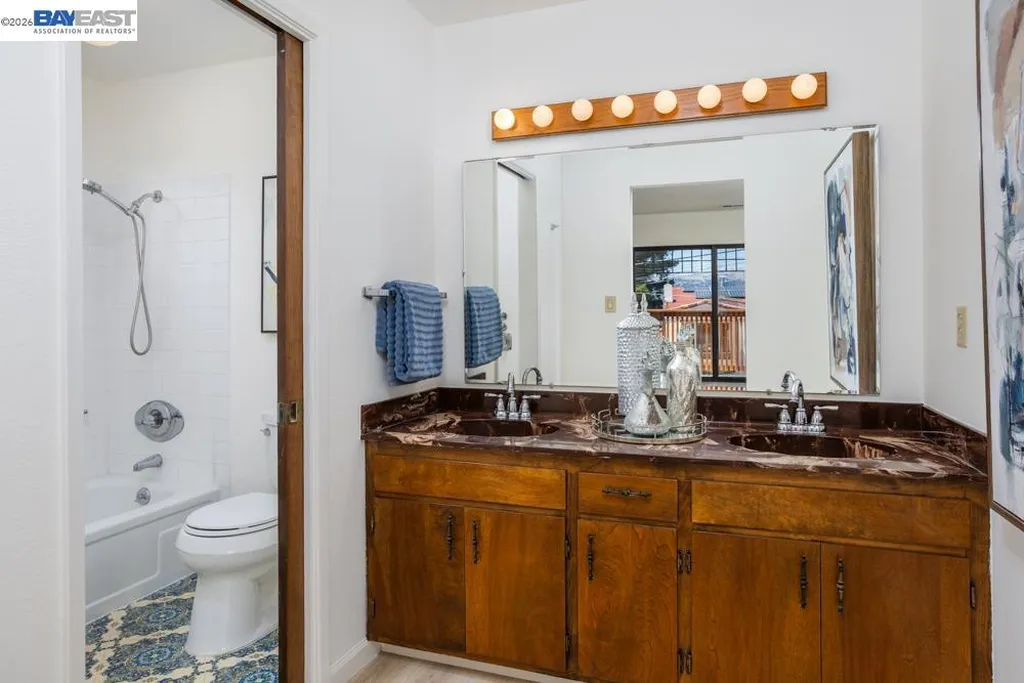 16645 Cowell Street Castro Valley CA 94578