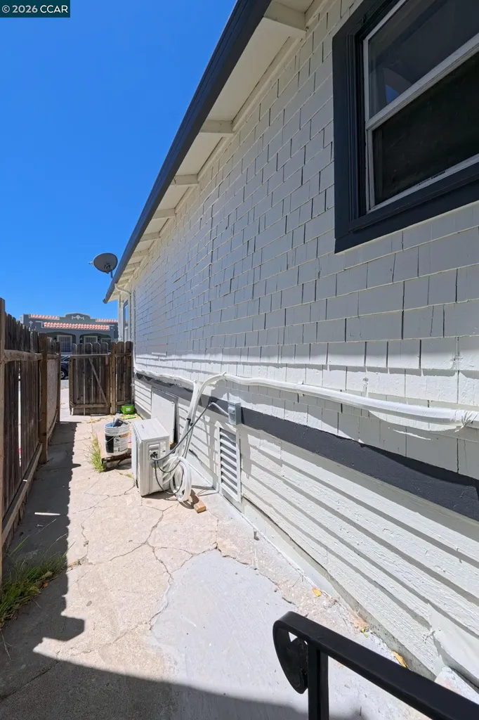 226 9th Street Pittsburg CA 94565