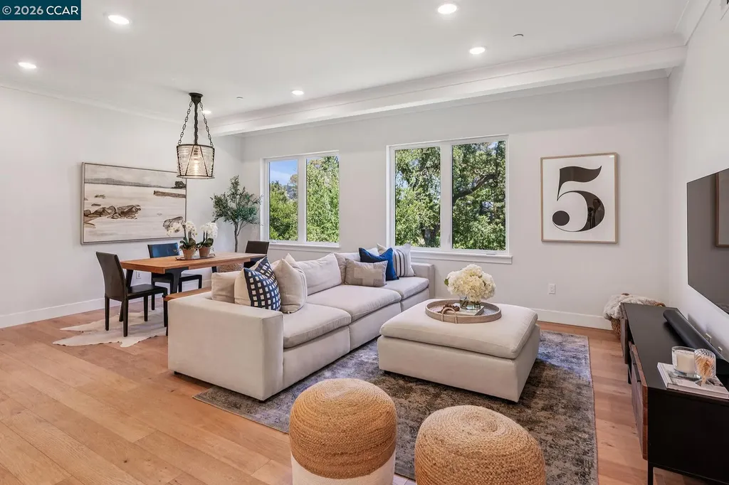 25 Woodbury Highlands Court Lafayette CA 94549