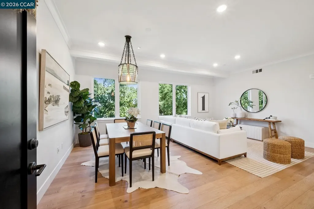 25 Woodbury Highlands Court Lafayette CA 94549
