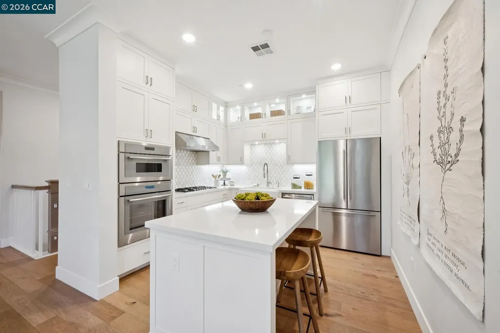 25 Woodbury Highlands Court Lafayette CA 94549