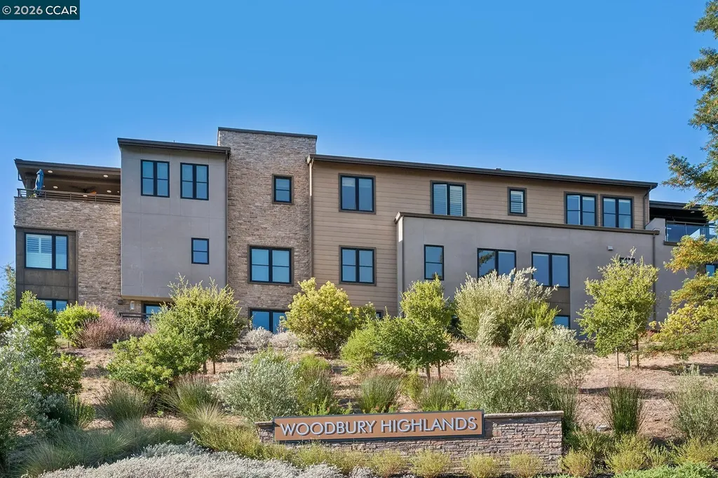 25 Woodbury Highlands Court Lafayette CA 94549