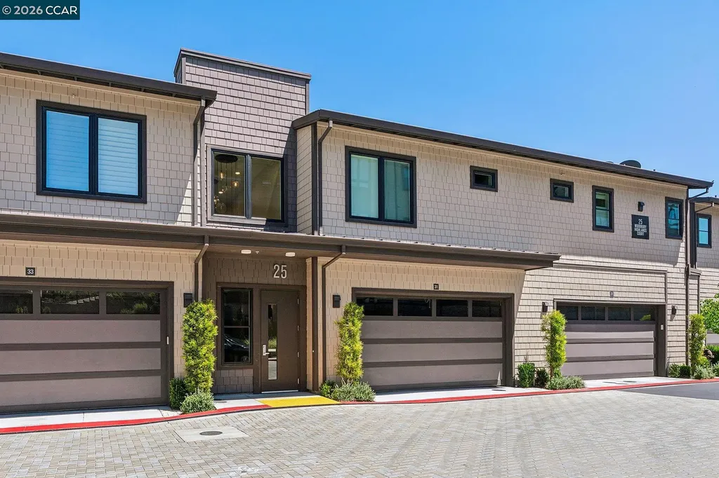 25 Woodbury Highlands Court Lafayette CA 94549