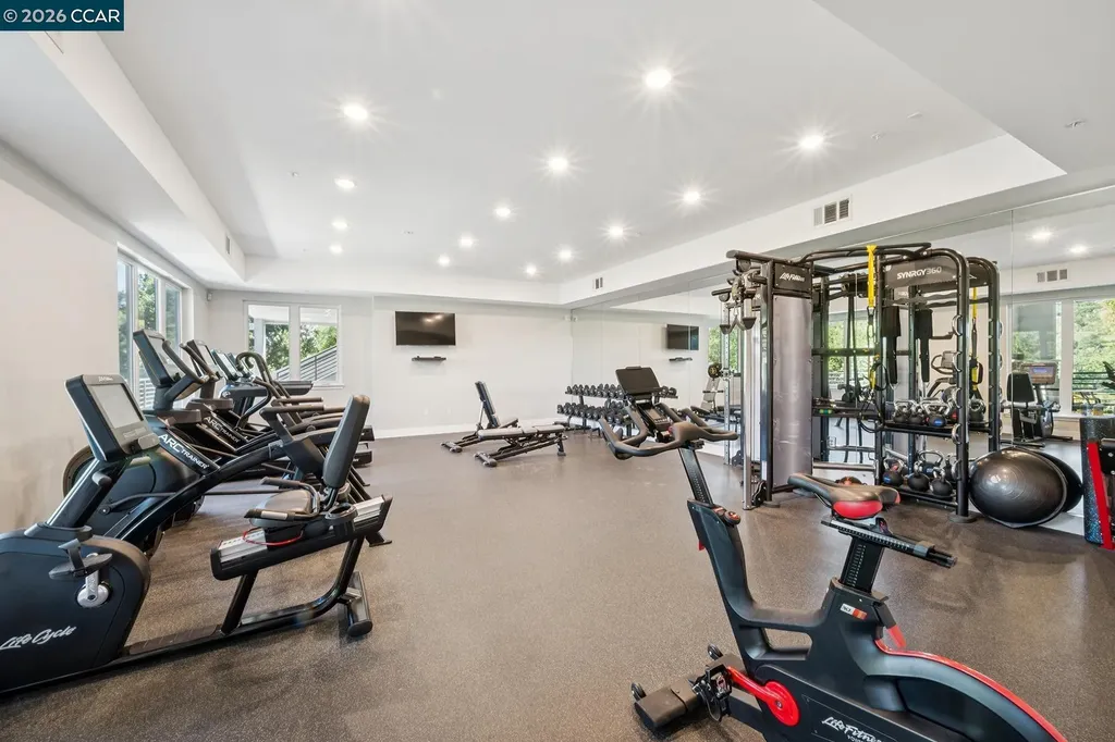 25 Woodbury Highlands Court Lafayette CA 94549