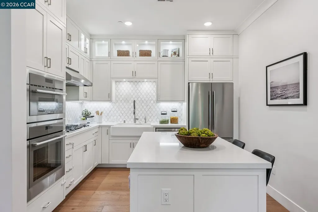 25 Woodbury Highlands Court Lafayette CA 94549