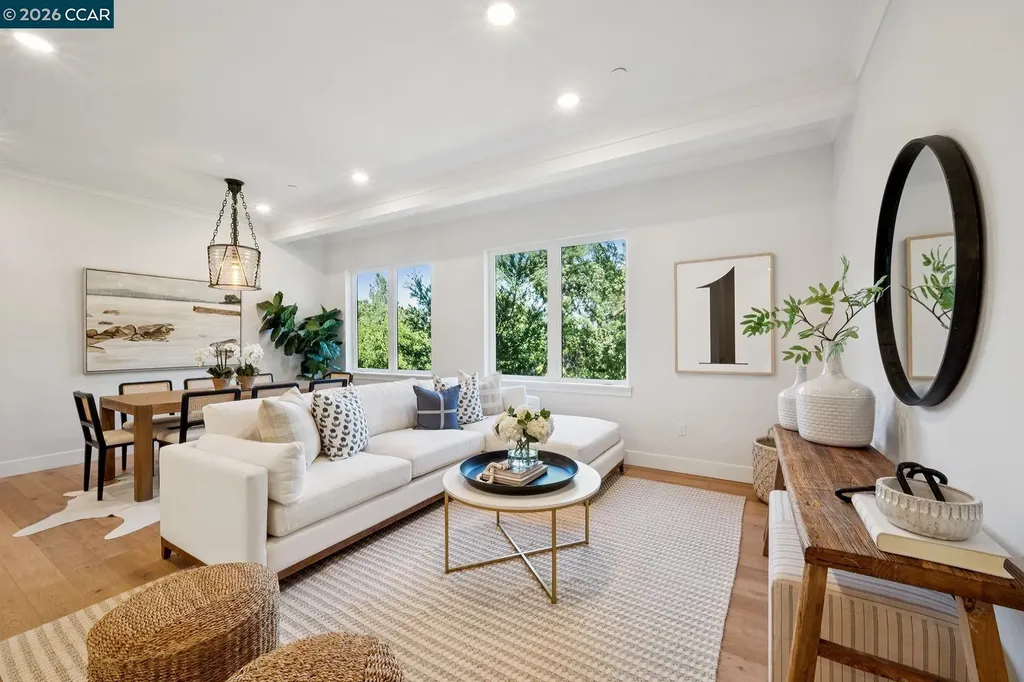 25 Woodbury Highlands Court Lafayette CA 94549
