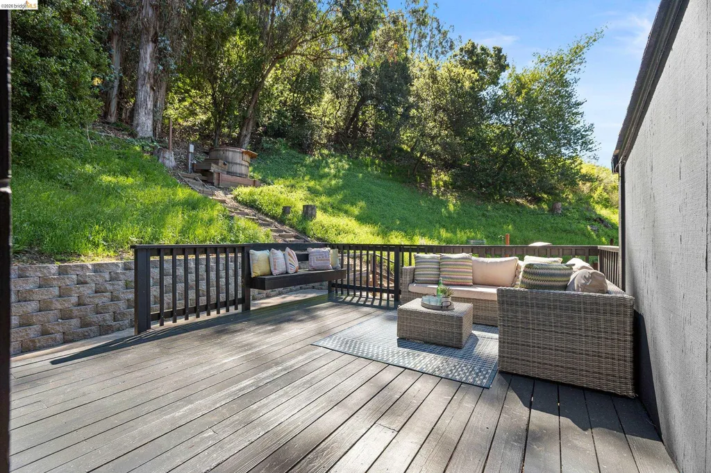 6600 Heather Ridge Way Oakland CA 94611