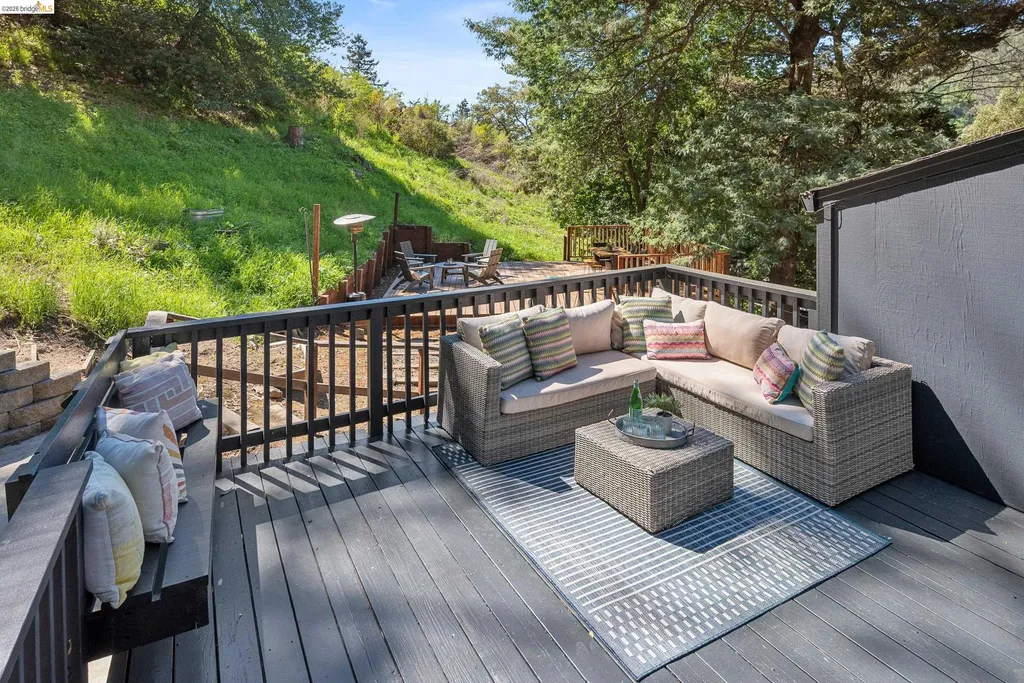 6600 Heather Ridge Way Oakland CA 94611