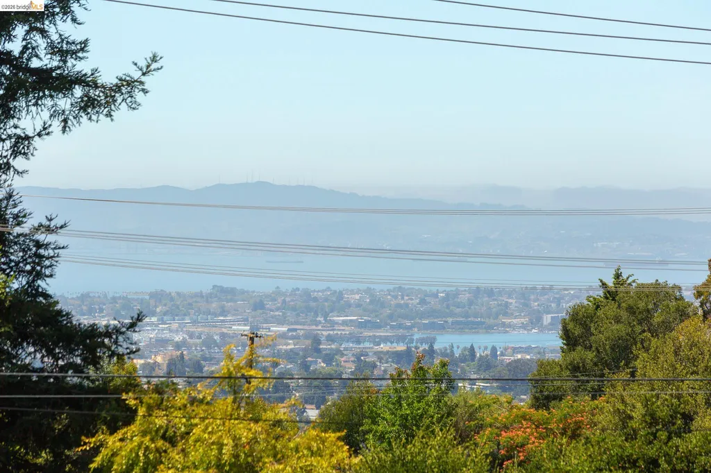 5025 Woodminster Lane Oakland CA 94602