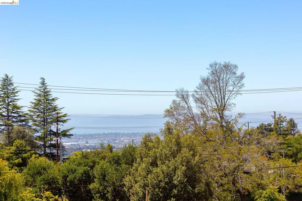 5025 Woodminster Lane Oakland CA 94602