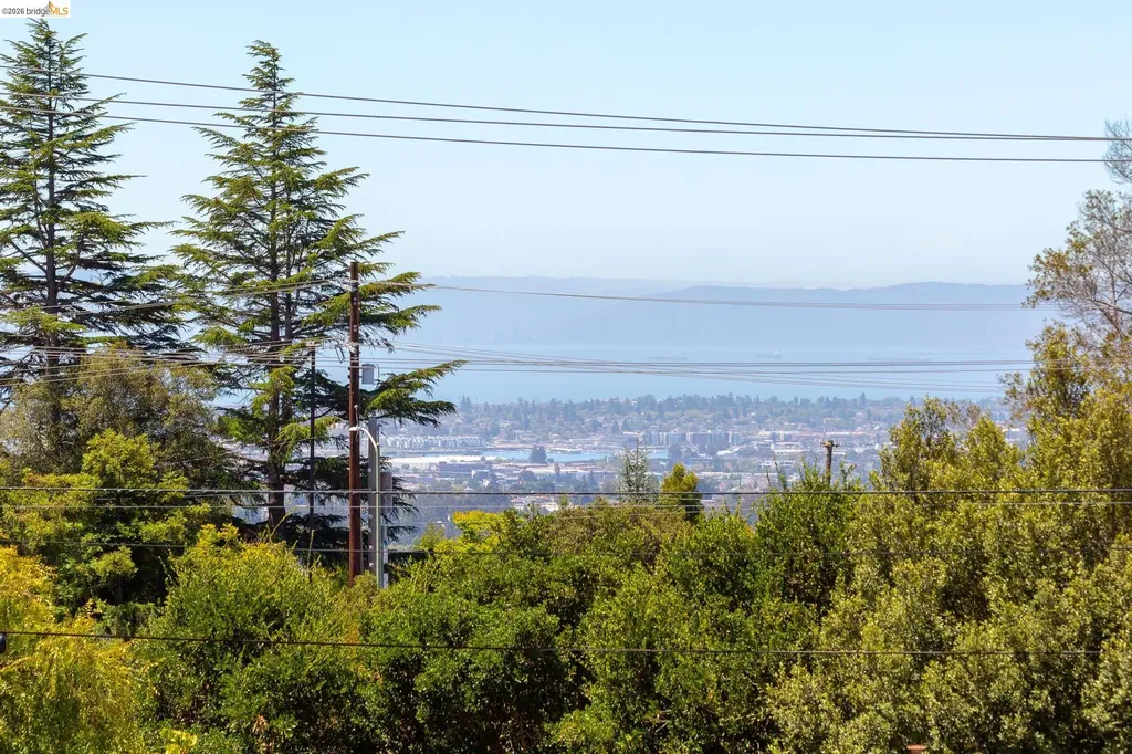 5025 Woodminster Lane Oakland CA 94602