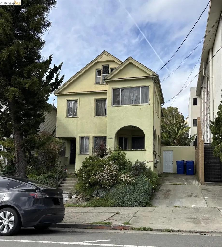 Oakland CA, 4035 Howe Street