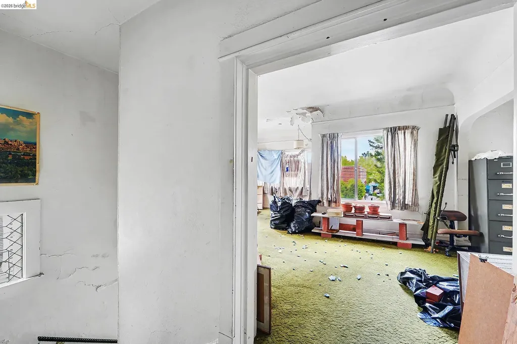 4035 Howe Street Oakland CA 94611