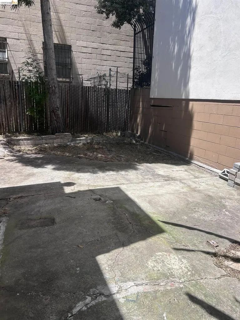 4035 Howe Street Oakland CA 94611