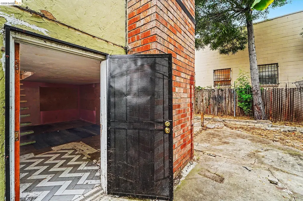 4035 Howe Street Oakland CA 94611