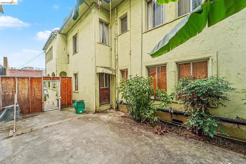 4035 Howe Street Oakland CA 94611