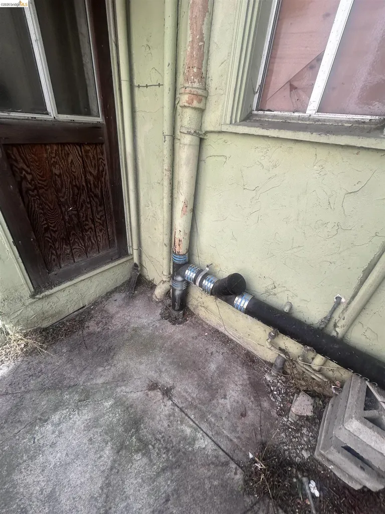 4035 Howe Street Oakland CA 94611