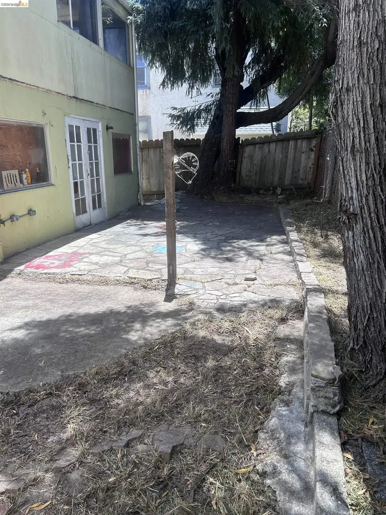 4035 Howe Street Oakland CA 94611