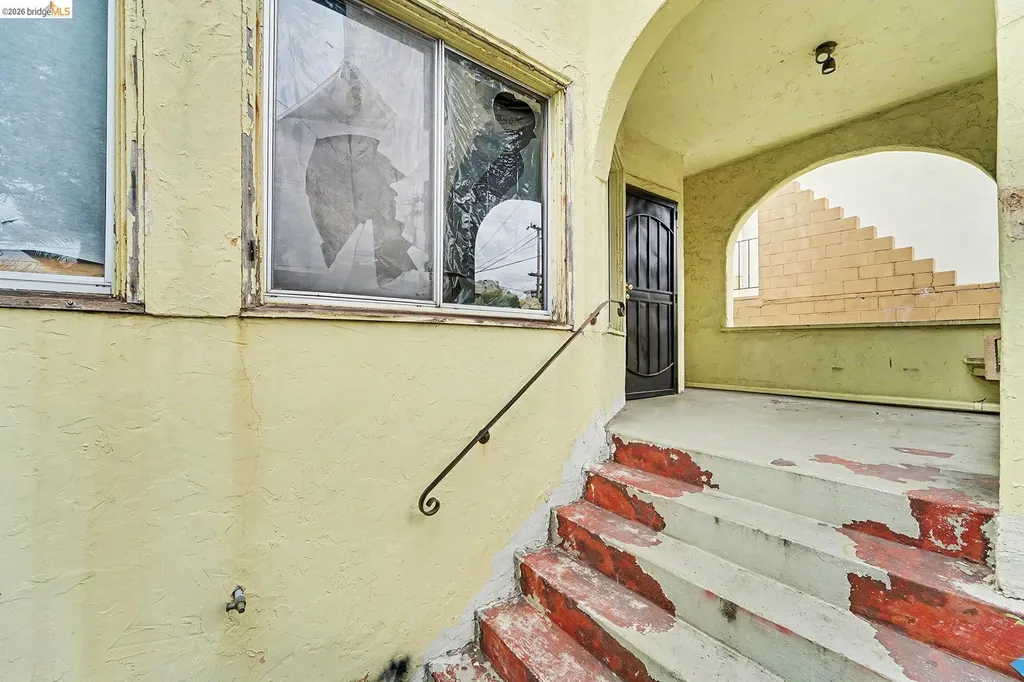 4035 Howe Street Oakland CA 94611