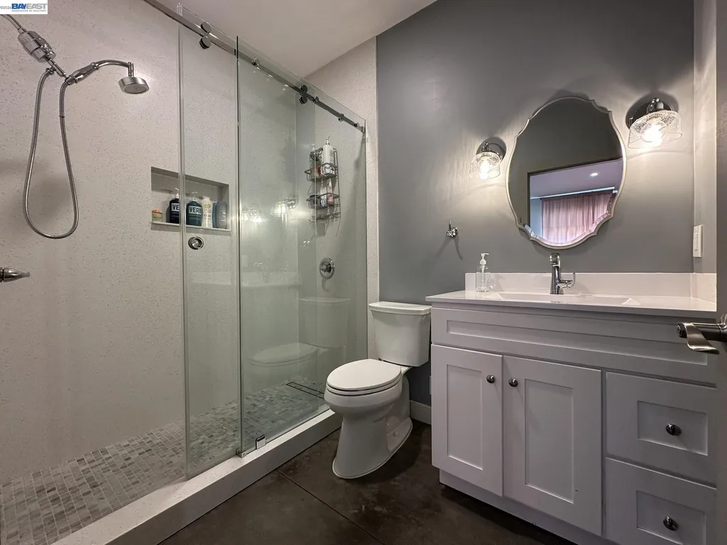 1220 Esser Avenue San Leandro CA 94579