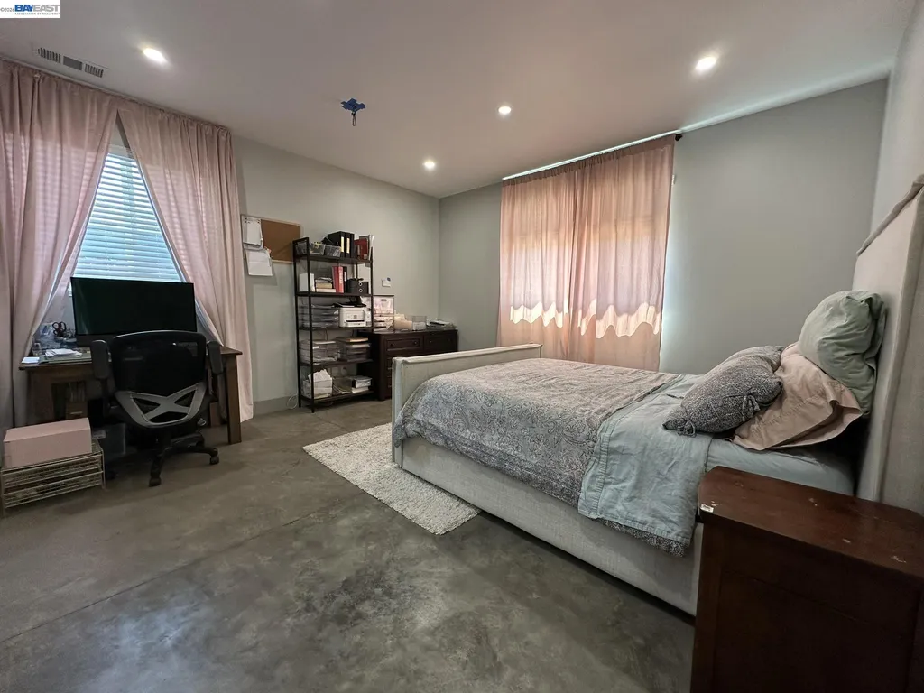 1220 Esser Avenue San Leandro CA 94579