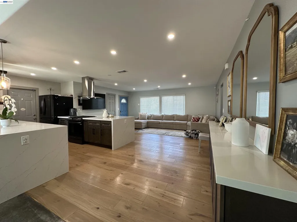 1220 Esser Avenue San Leandro CA 94579