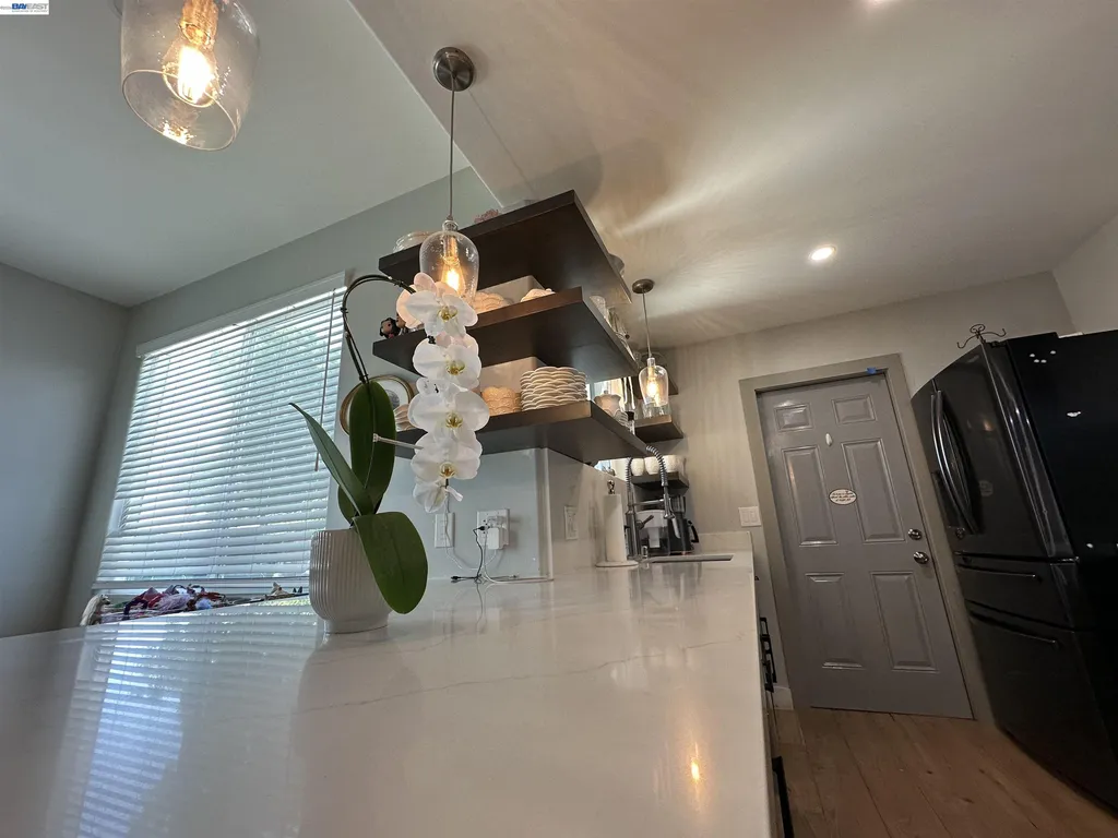 1220 Esser Avenue San Leandro CA 94579
