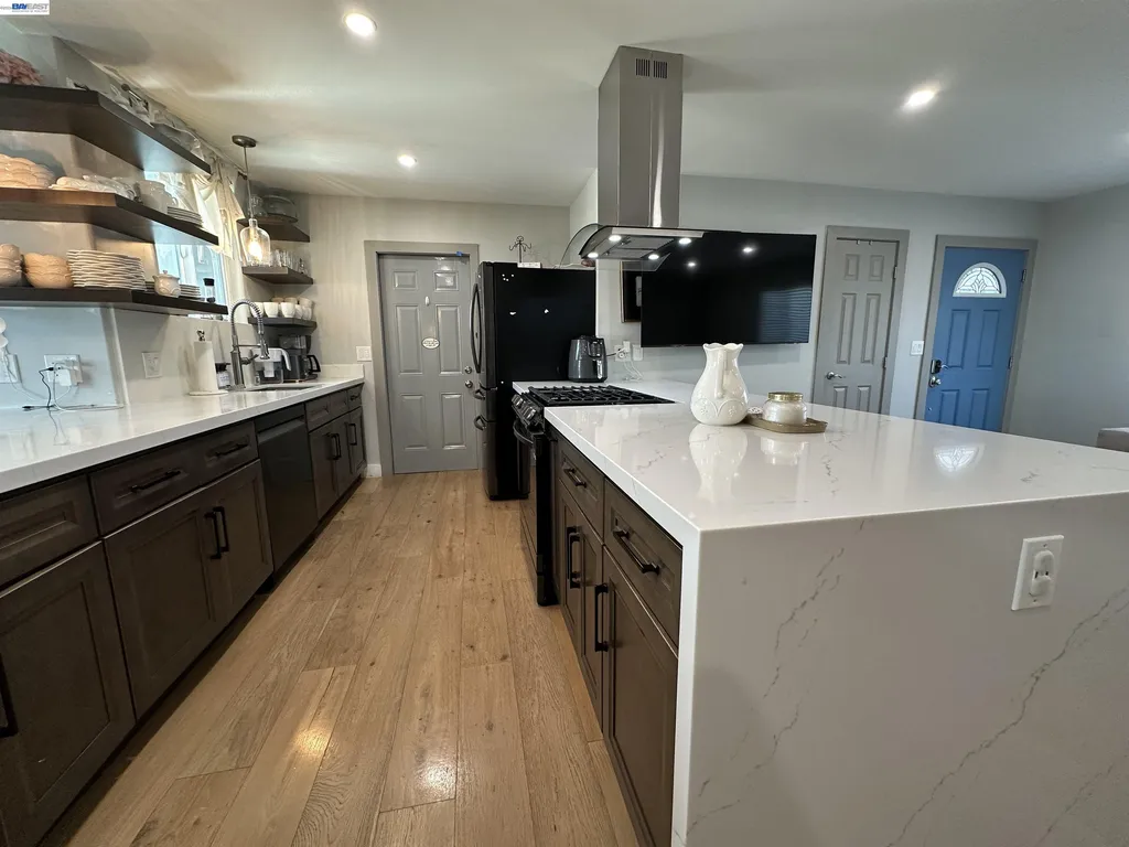 1220 Esser Avenue San Leandro CA 94579