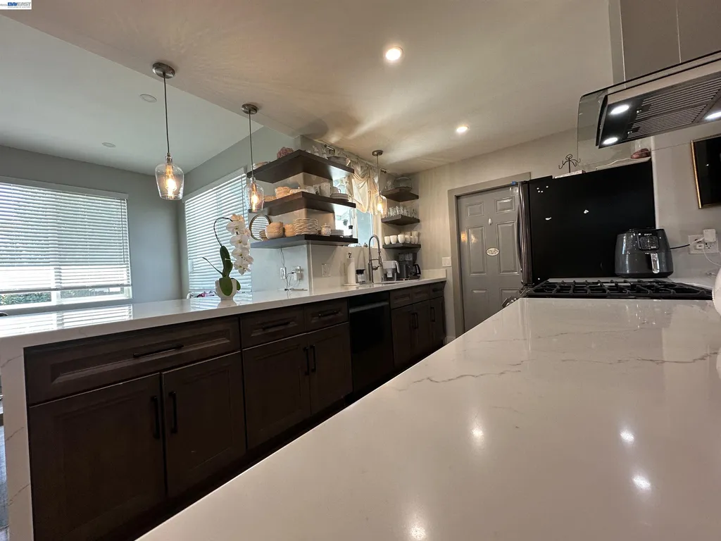 1220 Esser Avenue San Leandro CA 94579