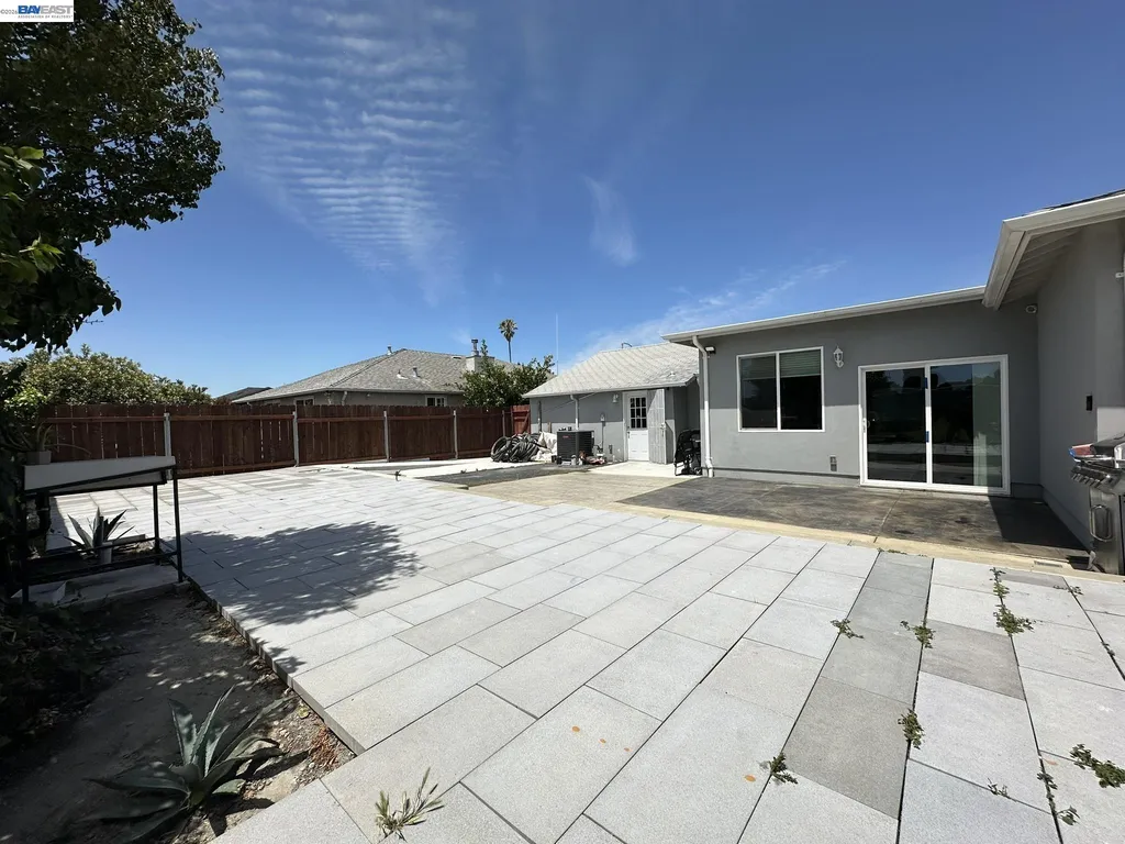 1220 Esser Avenue San Leandro CA 94579