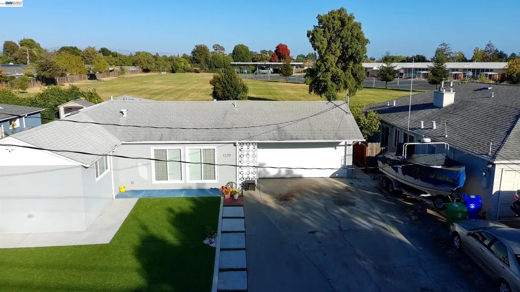 1220 Esser Avenue San Leandro CA 94579
