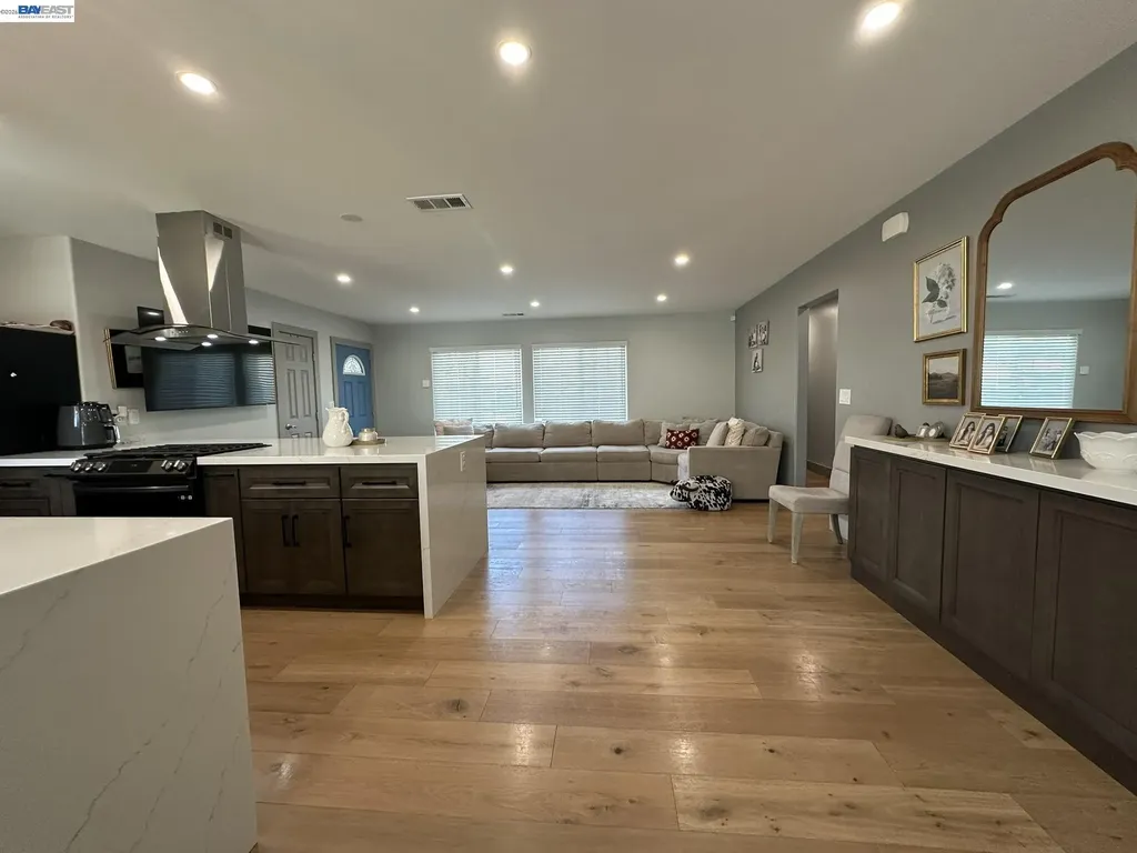 1220 Esser Avenue San Leandro CA 94579