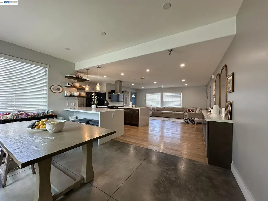 1220 Esser Avenue San Leandro CA 94579