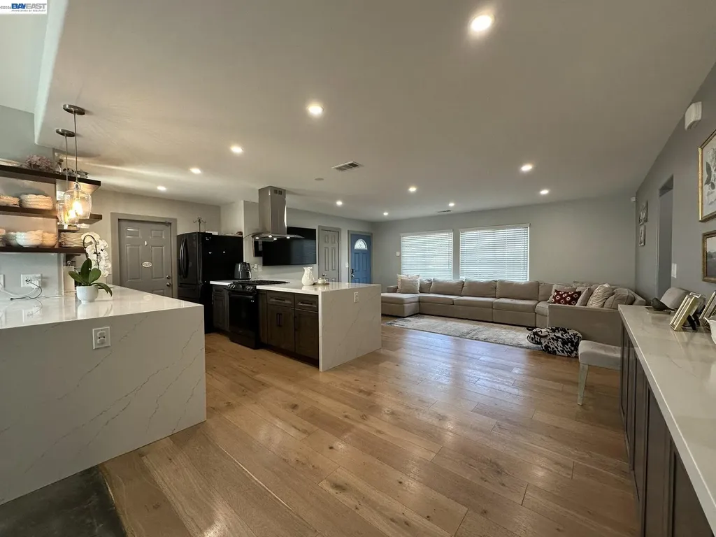 1220 Esser Avenue San Leandro CA 94579