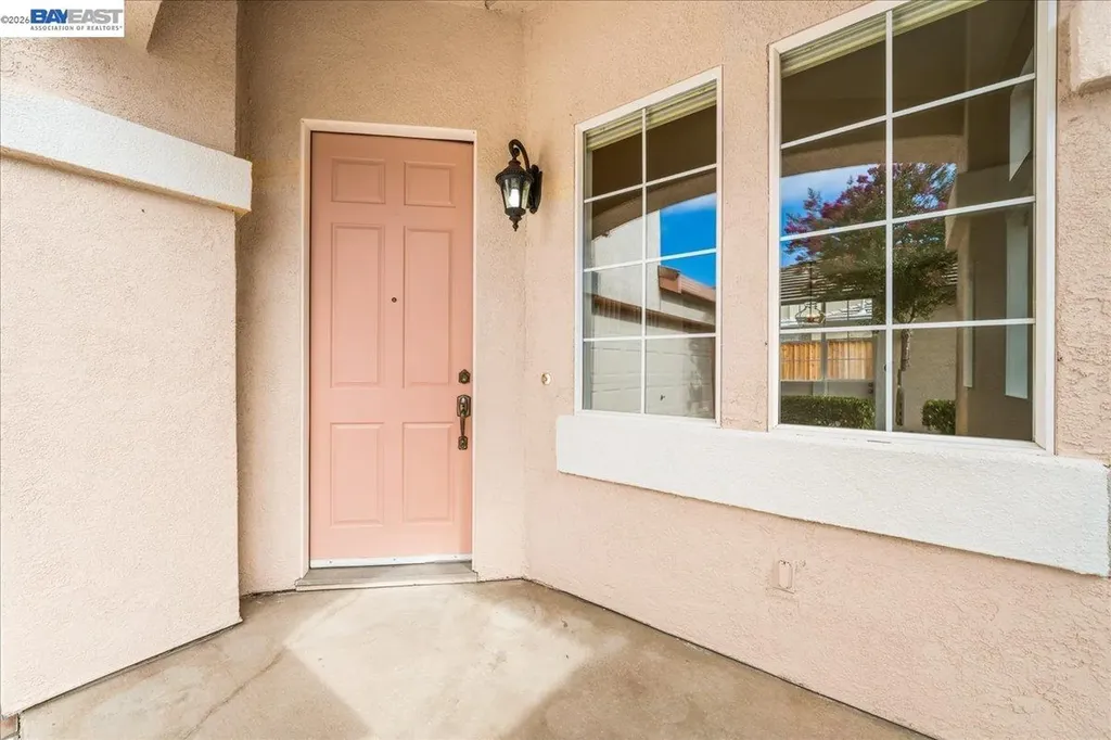 2042 Dahlia Common Livermore CA 94551