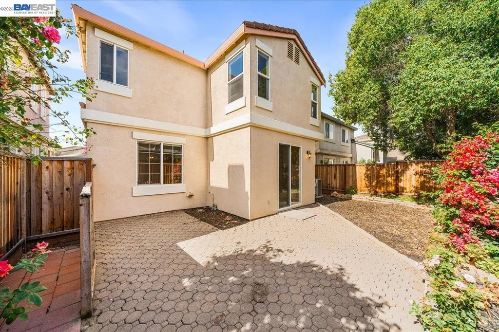 2042 Dahlia Common Livermore CA 94551
