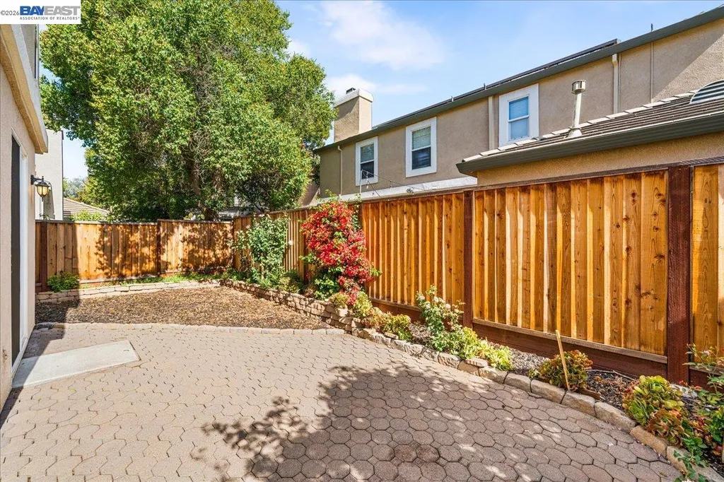 2042 Dahlia Common Livermore CA 94551