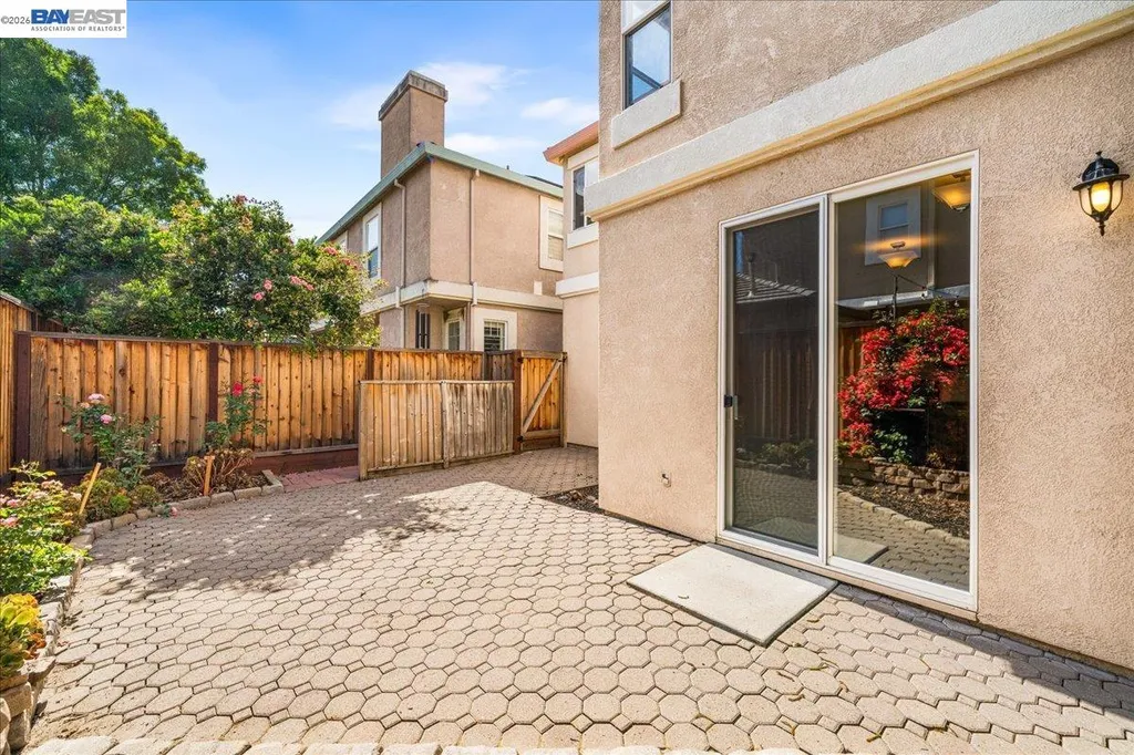 2042 Dahlia Common Livermore CA 94551