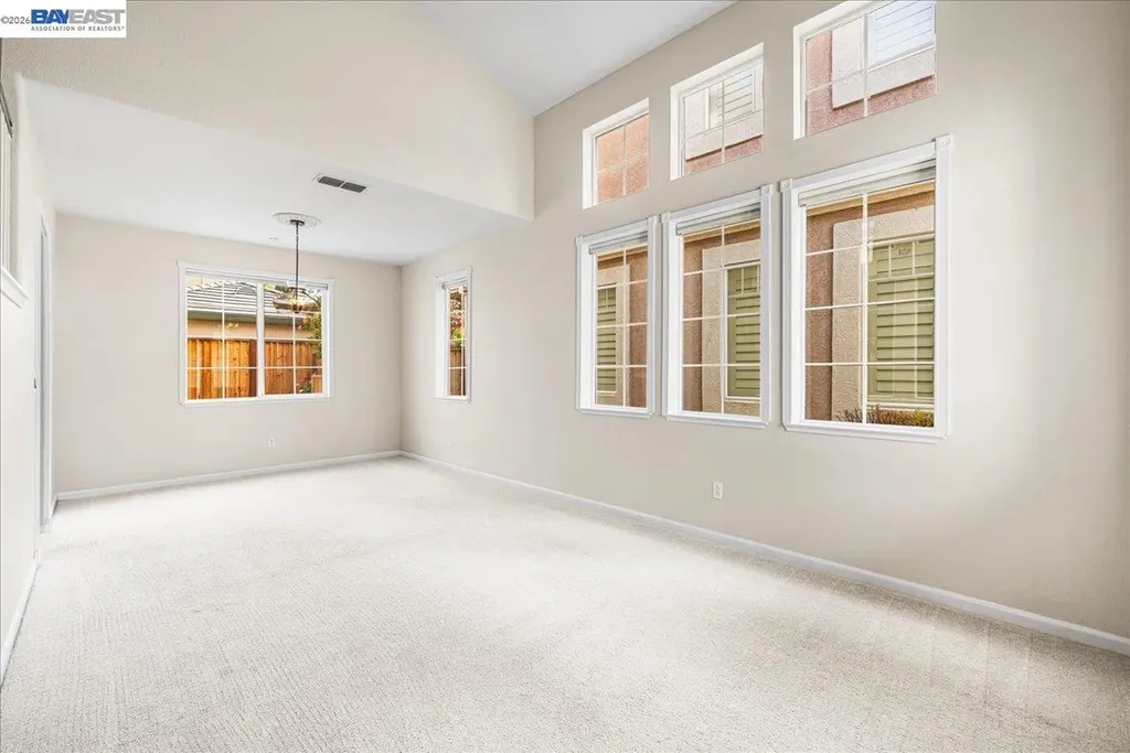 2042 Dahlia Common Livermore CA 94551