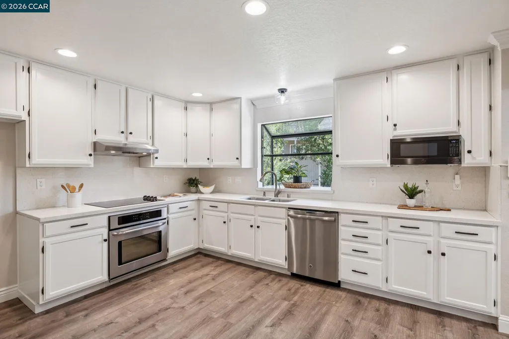 12 Heritage Oaks Road Pleasant Hill CA 94523