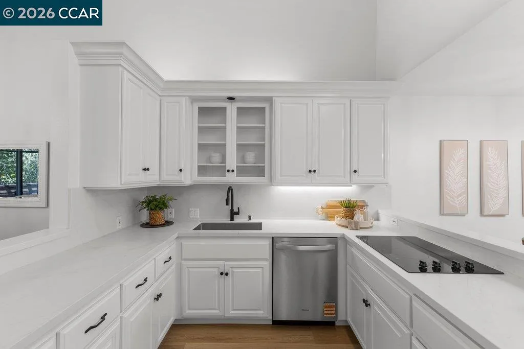 203 Village Gate Road Orinda CA 94563