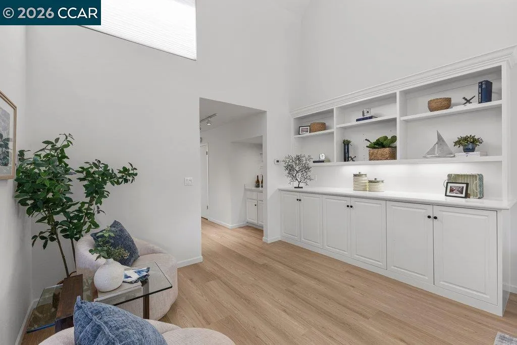 203 Village Gate Road Orinda CA 94563