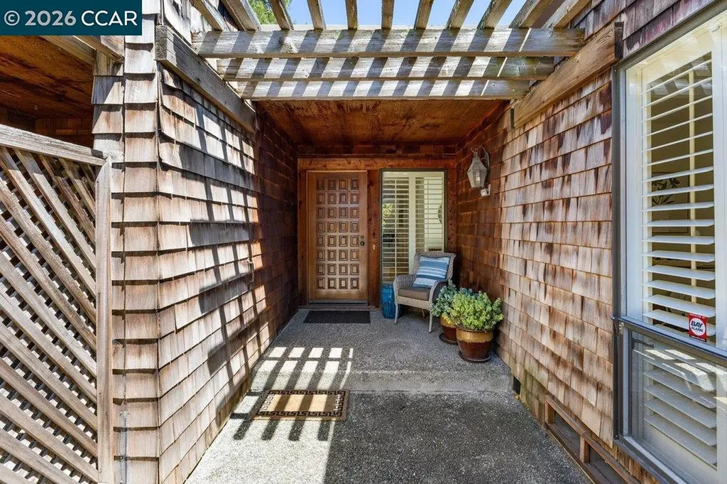 203 Village Gate Road Orinda CA 94563