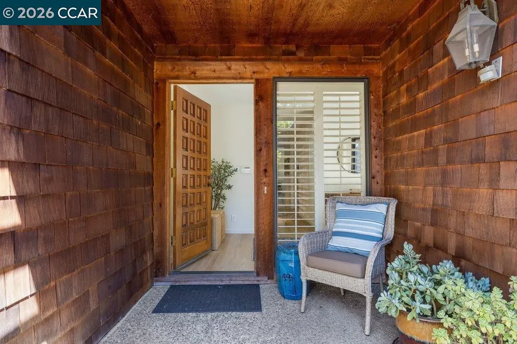 203 Village Gate Road Orinda CA 94563