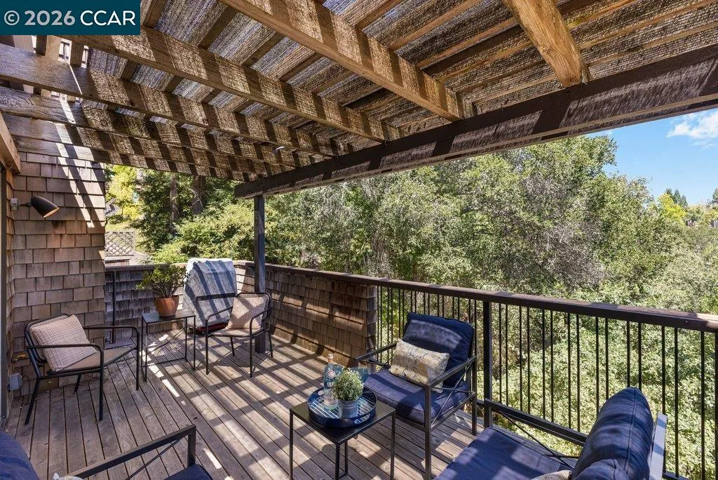 203 Village Gate Road Orinda CA 94563